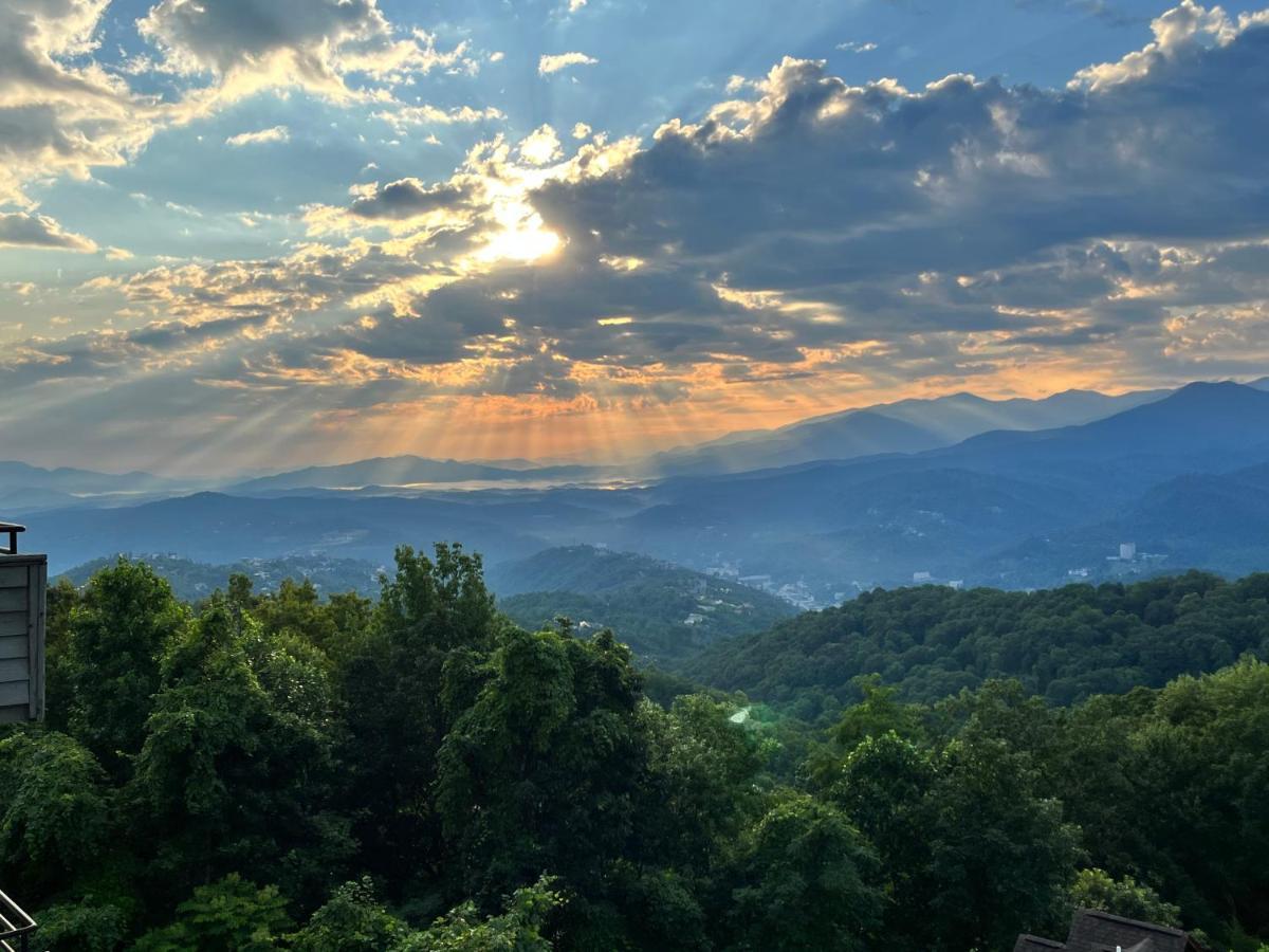 Spacious Gatlinburg Condo With Million Dollar Mountain Views Eksteriør bilde